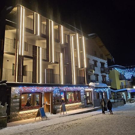 Hotel Perruquet Breuil-Cervinia Kültér fotó